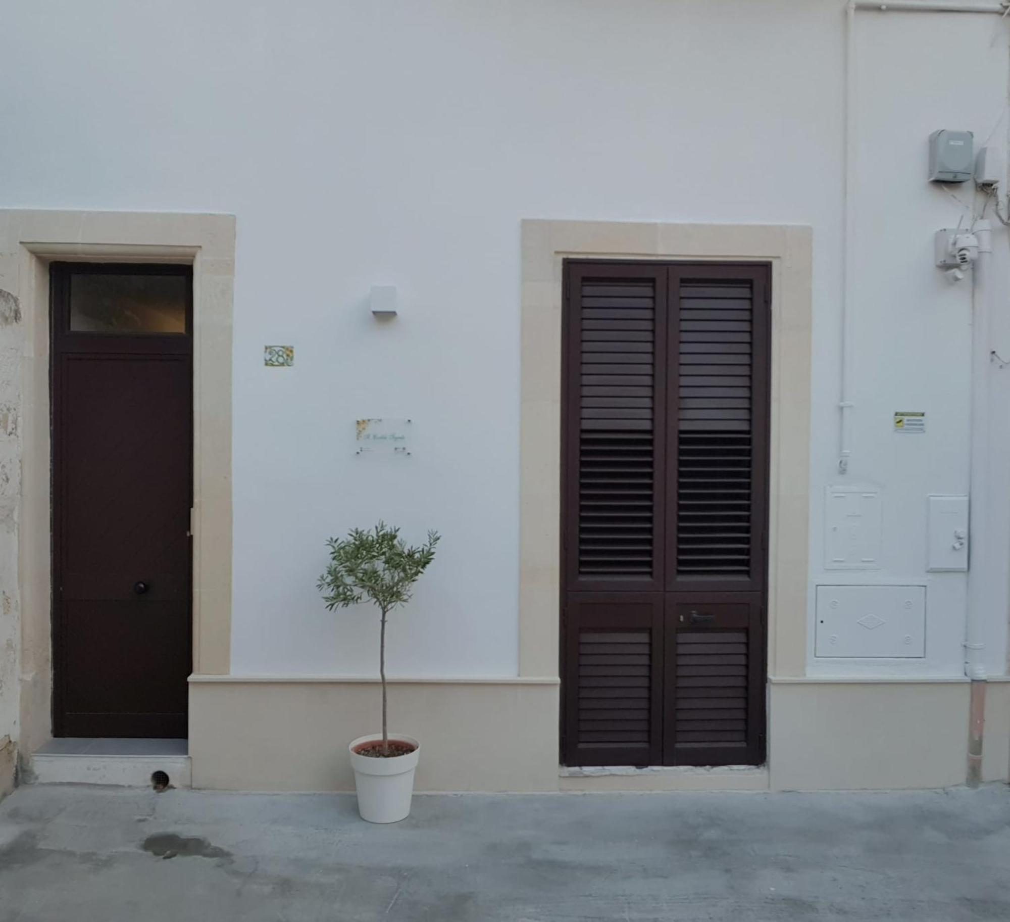 Il Cortile Segreto - Con Parcheggio Privato Lecce Exterior foto